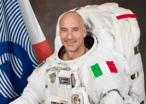 Date: 01-25-13
Location: Bldg 8, Studio
Subject: Official Astronaut EMU Portrait of ESA Astronaut Luca Parmitano
Photographer: James Blair