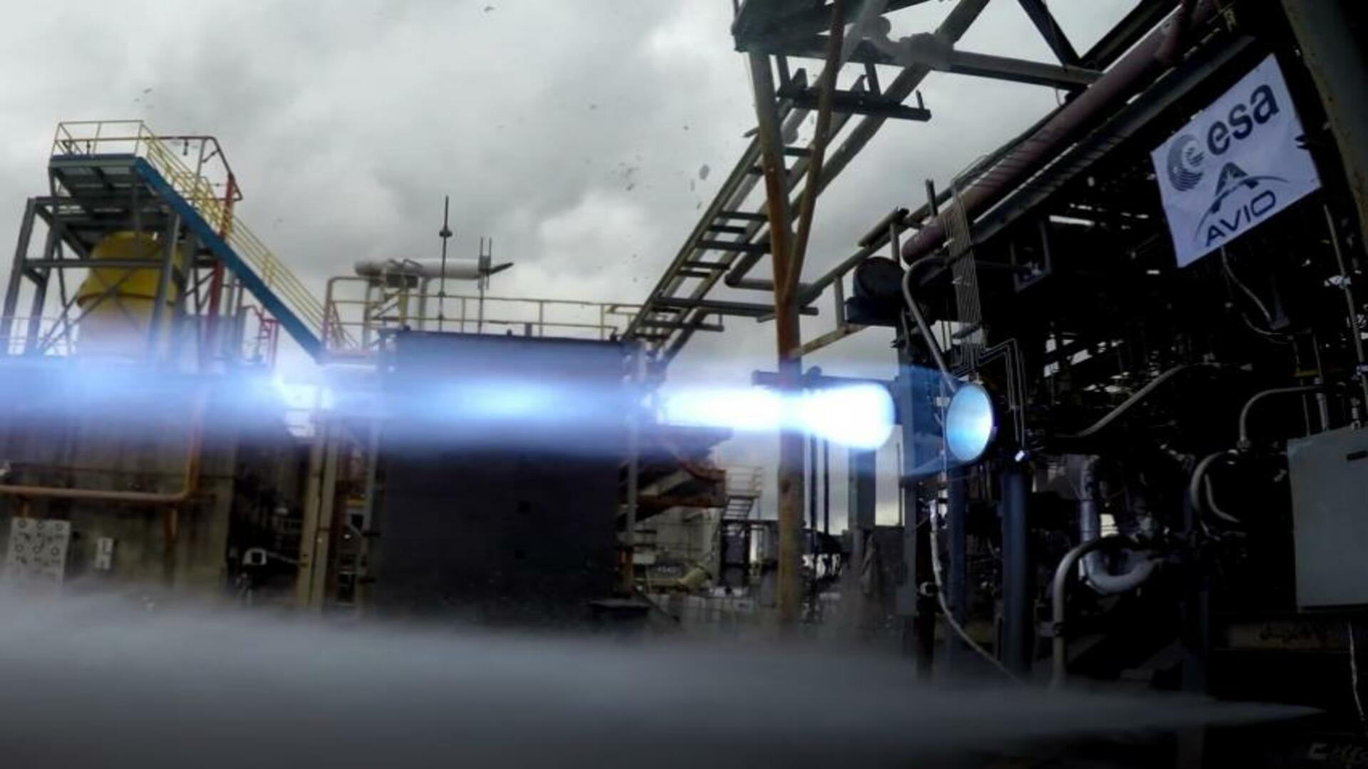 Testata la camera di combustione del futuro lanciatore Vega E
