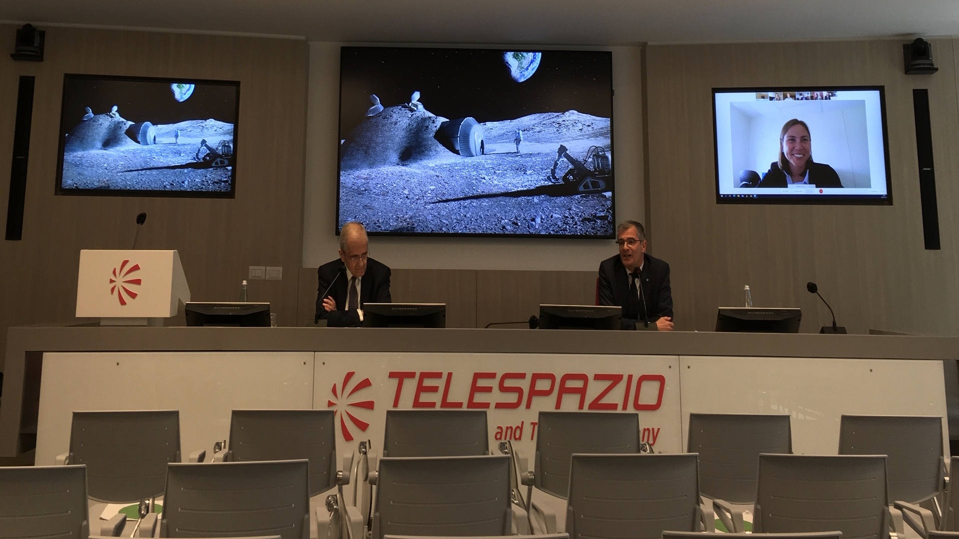 ASI - L’ESA porta avanti il progetto sulla costellazione di satelliti lunari