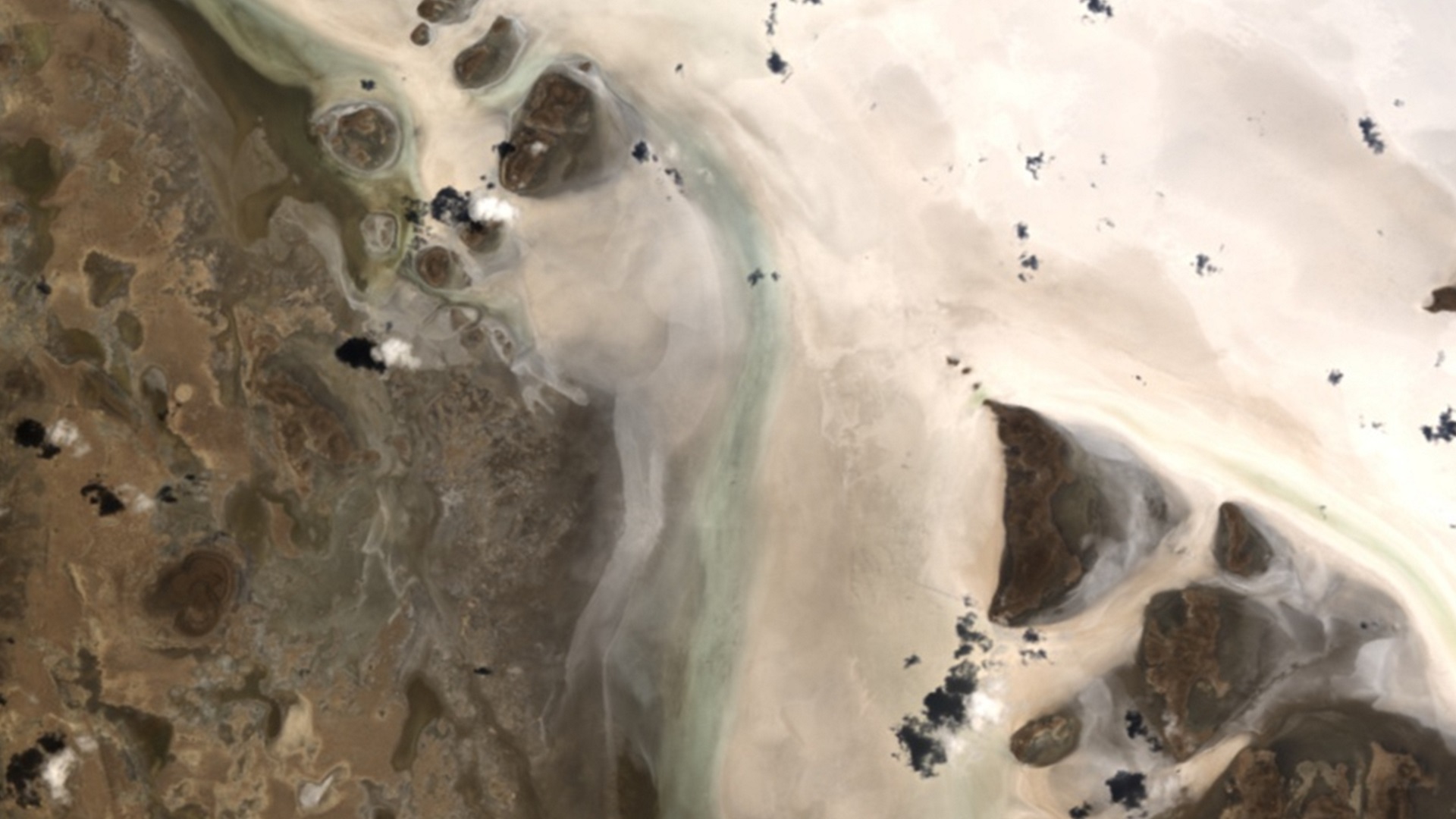 Il deserto di sale boliviano dallo spazio