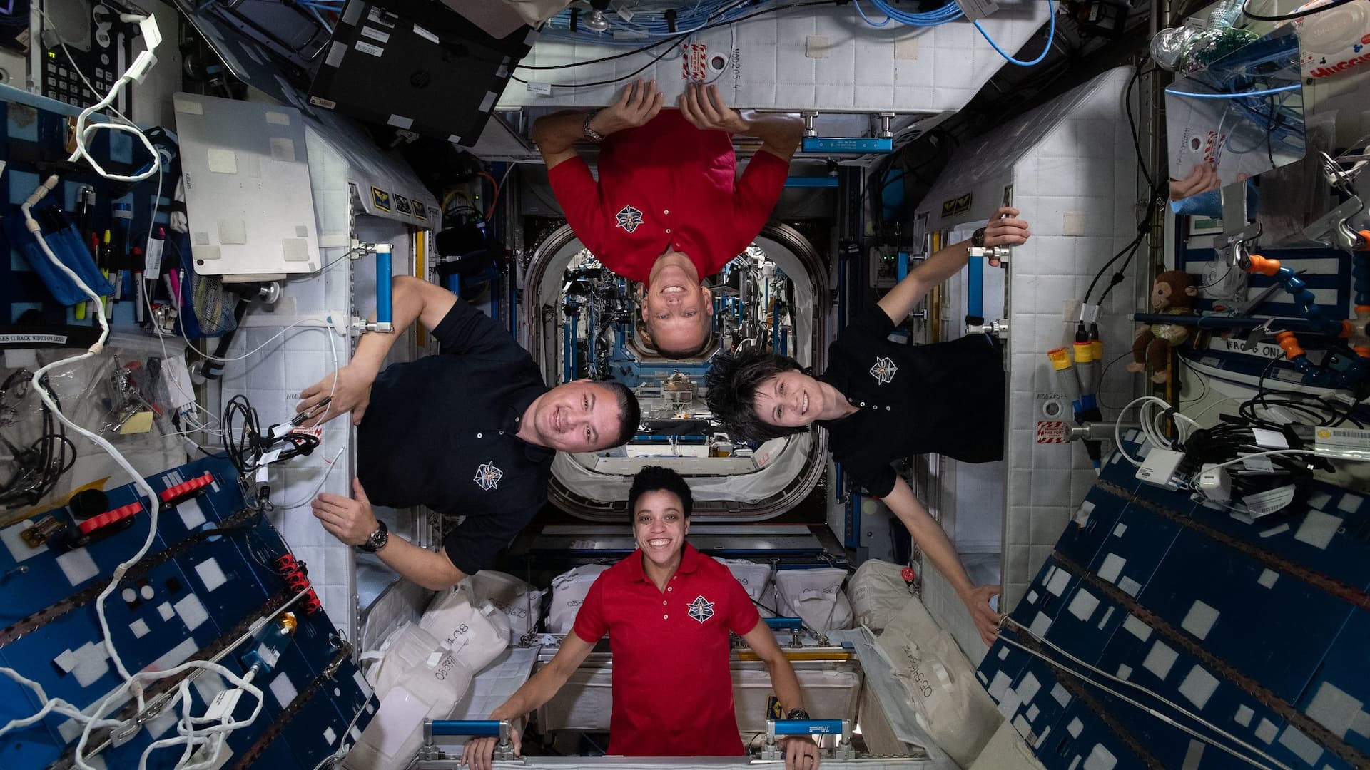 Astrosamantha has returned to Earth