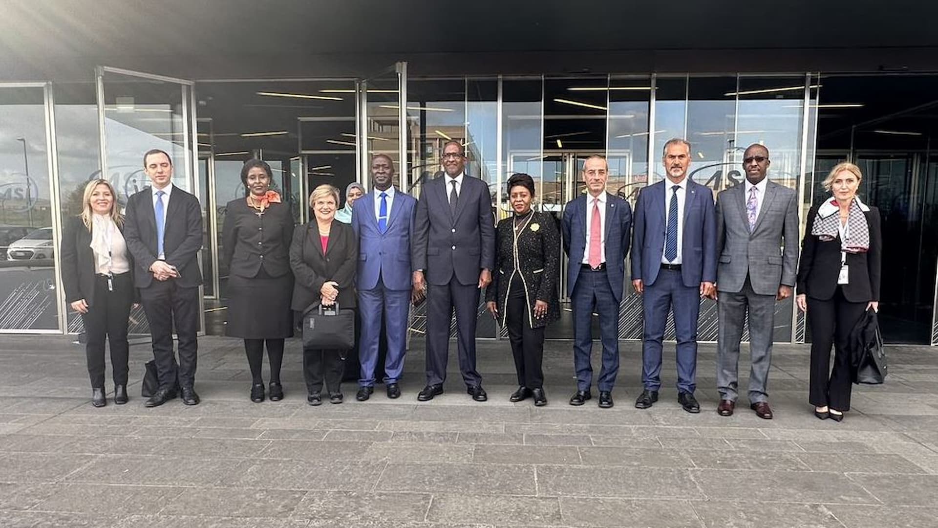 ASI - La delegazione del Kenya in visita in Italia